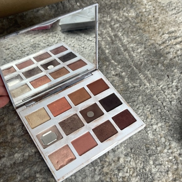 Makeup Set - Picture 2 of 8